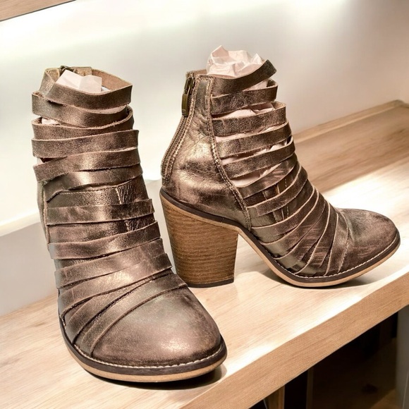 FREE PEOPLE Hybrid Strappy Cutout Silver Metallic Heeled Ankle Boots Sz 37 - Picture 2 of 14